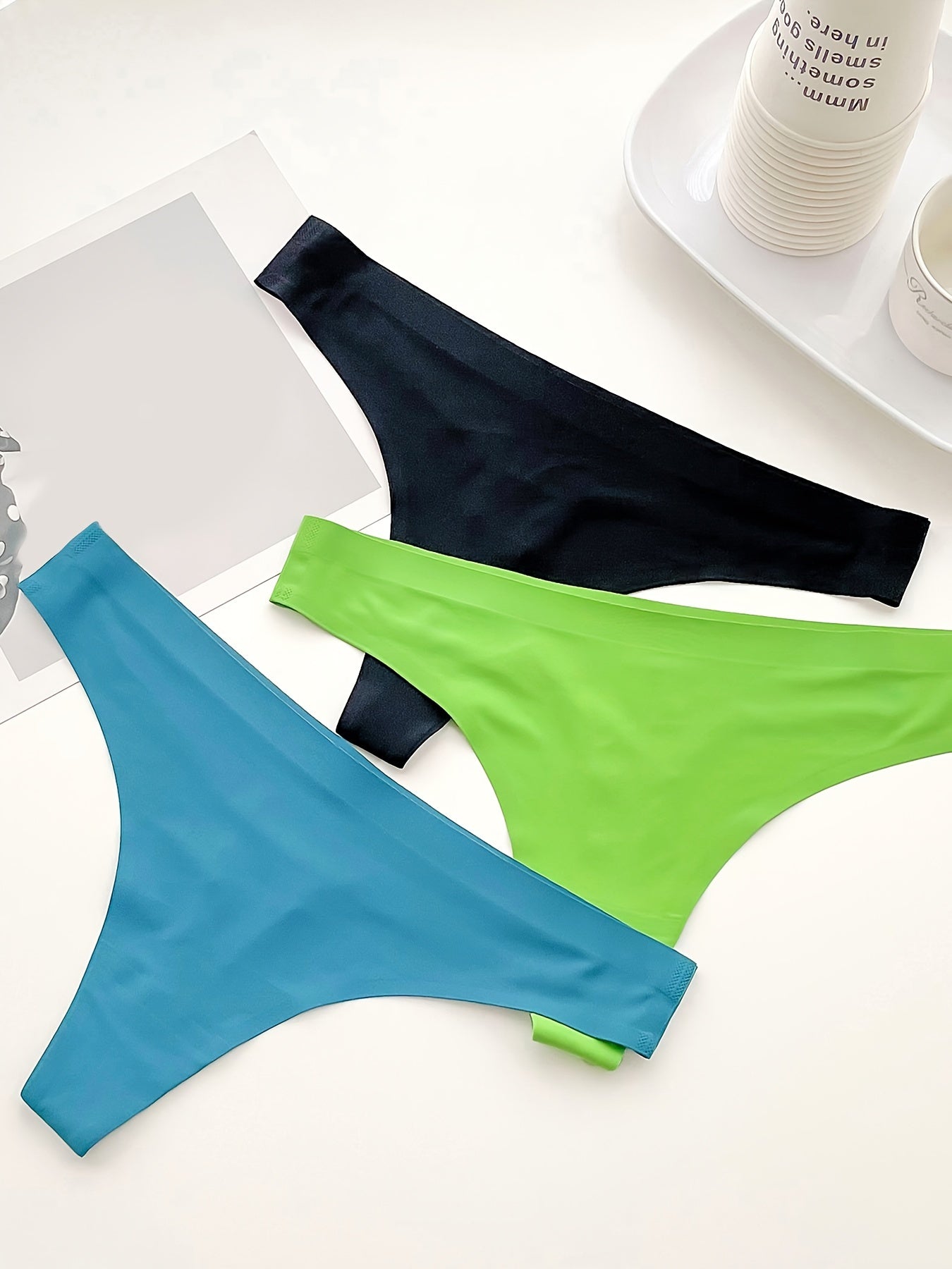 7P7008# Thin Breathable Comfortable Seamless Low-Rise Thong Panties, Seven-Pack
