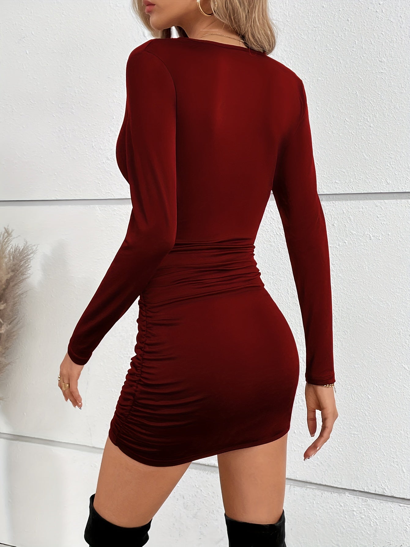 European And American Long-Sleeve V-Neck Sexy Ruched Shoulder Bodycon Dress