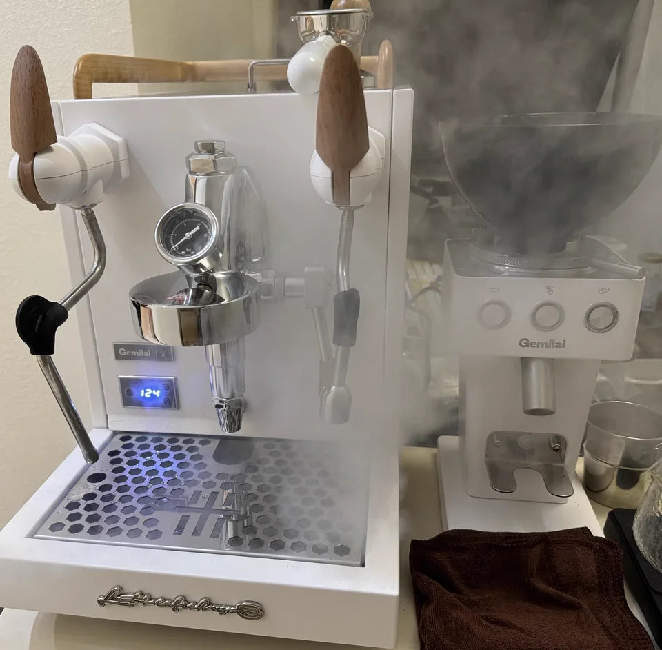 Coffee Maker 220V 2200W ,CRM3124F Multi-purpose Coffee Press Machine ,Commercial Professional Automatic E61 Expresso