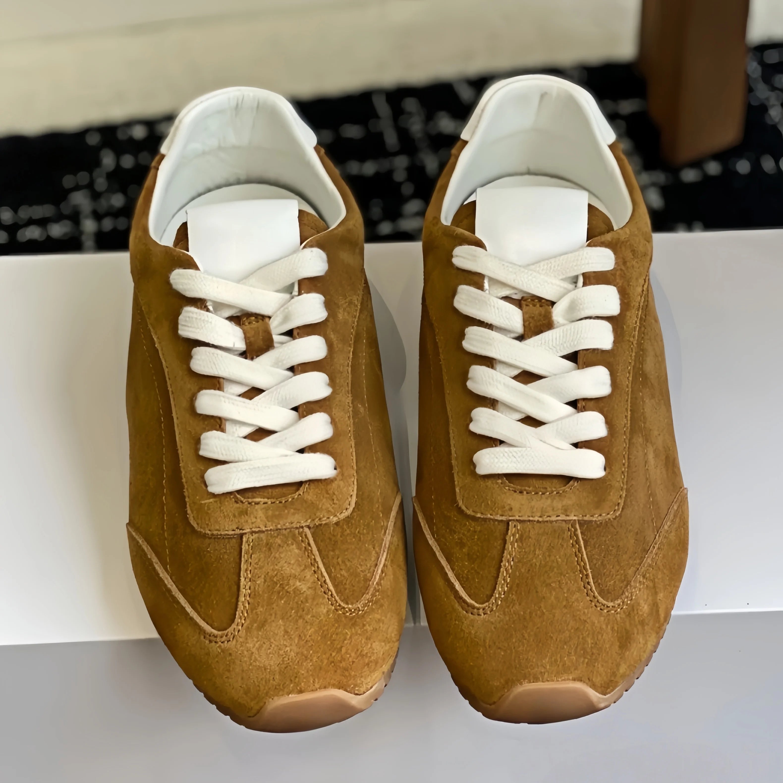2026 Top Grade Luxury Designer Casual Sneakers Unisex Lace Up Soft Bottom Comfortable Flat Shoes for Women
