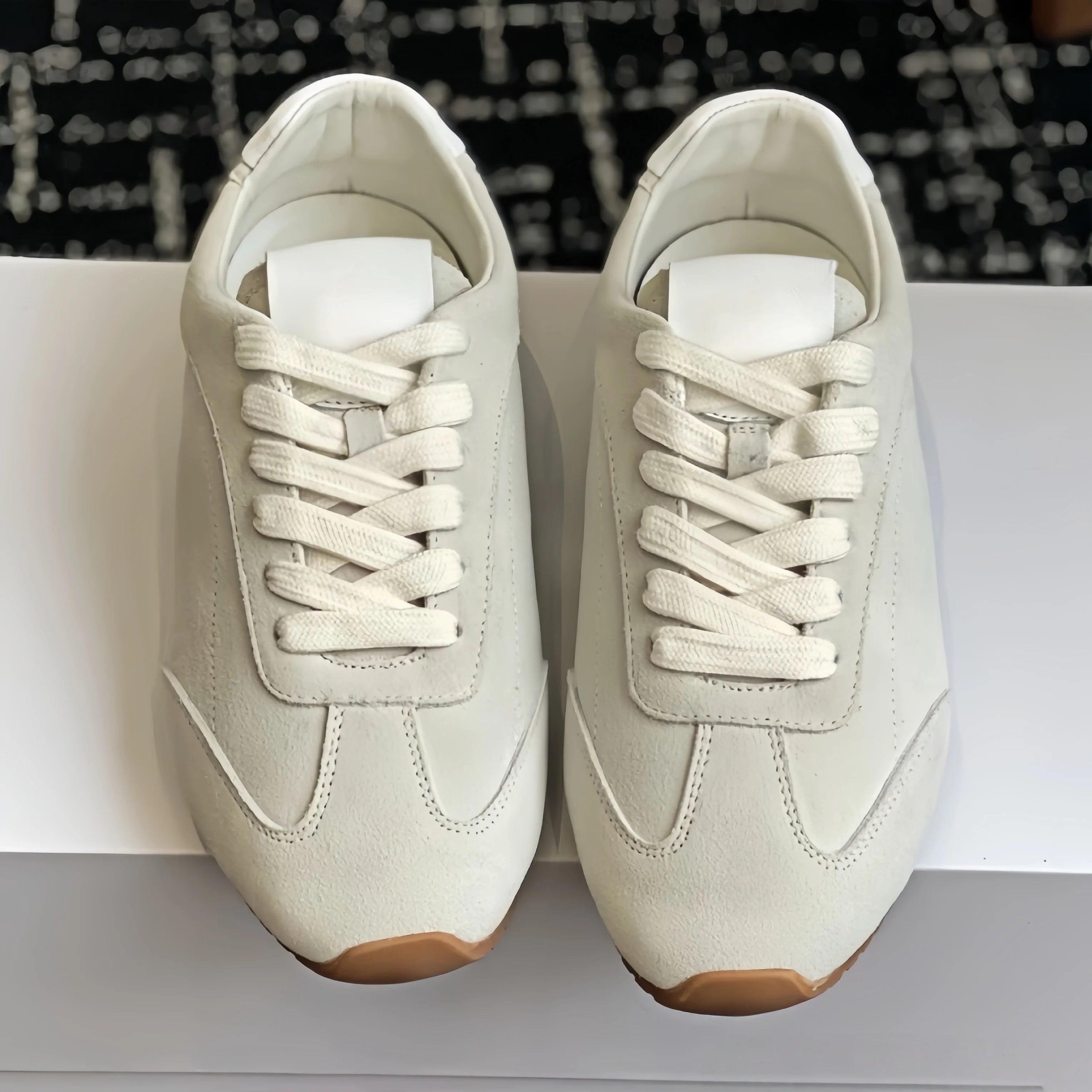 2026 Top Grade Luxury Designer Casual Sneakers Unisex Lace Up Soft Bottom Comfortable Flat Shoes for Women