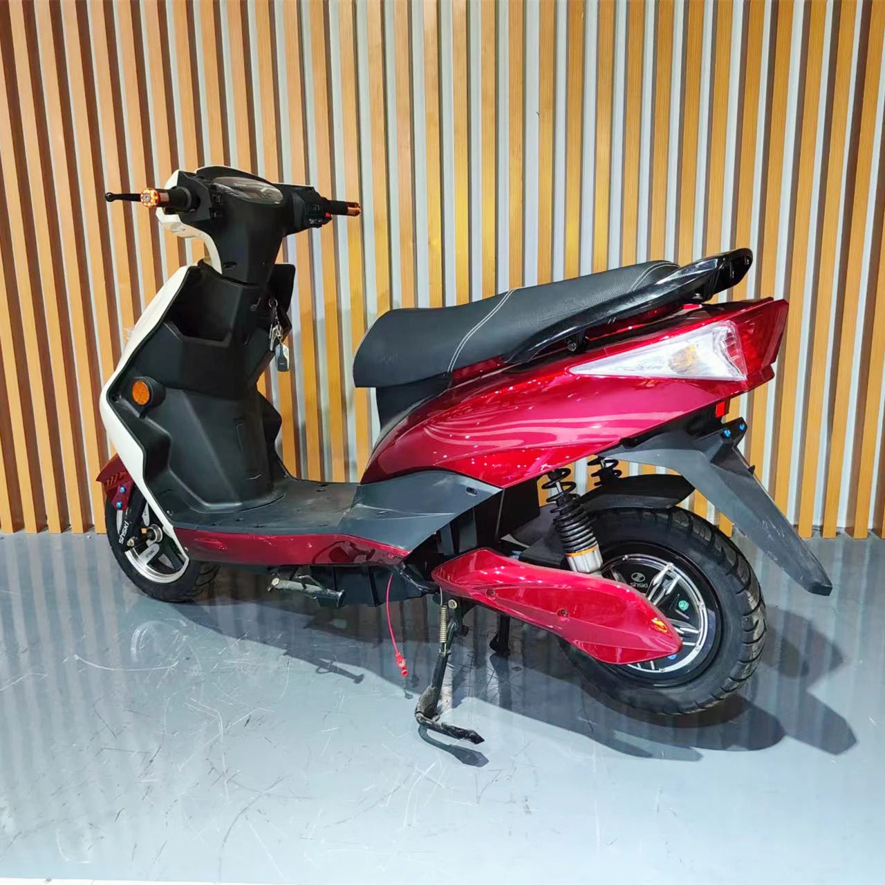 1000w 2000w Leyang Electric Motorcycles 70km/h Electric Bike Bicycle E Scooters for Adults