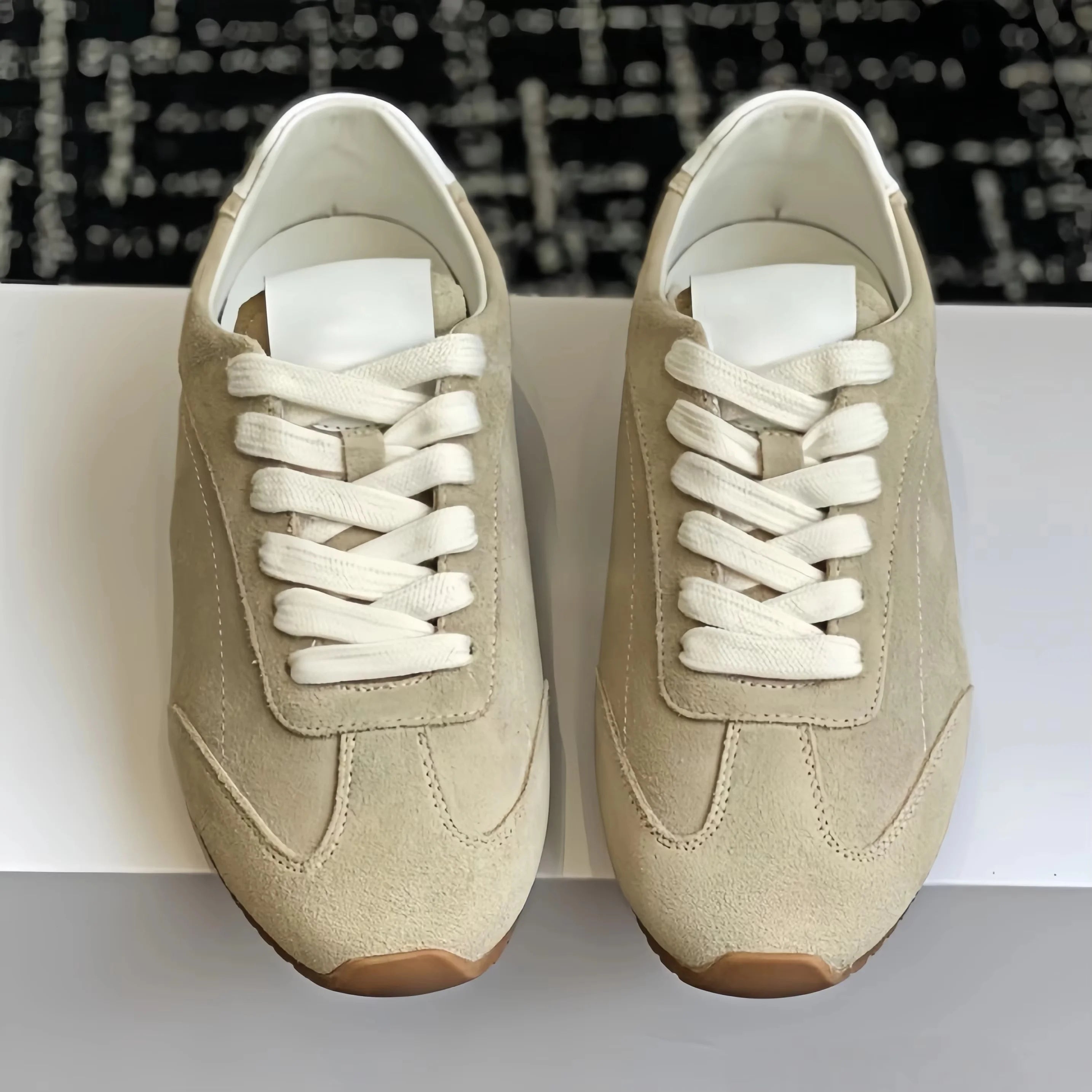 2026 Top Grade Luxury Designer Casual Sneakers Unisex Lace Up Soft Bottom Comfortable Flat Shoes for Women