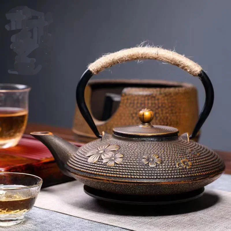 700ml Handmade Iron Pot, Classical Cast Iron Home Water Pot, Health Preservation Home Tea Pot