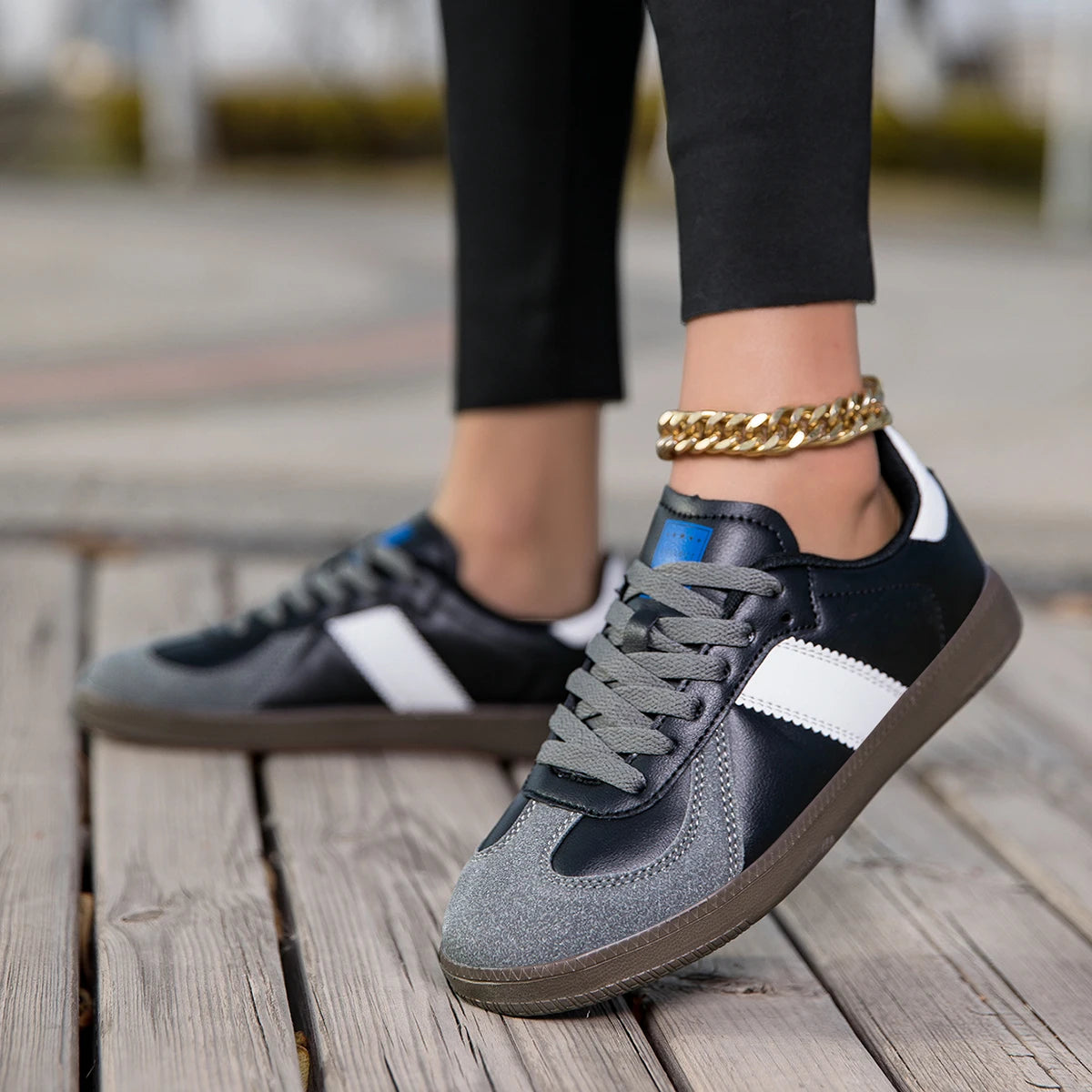 ELUVA Womans Comfortable Sneakers for Men Women White Lightweight Shoes Non Slip Walking Shoes Casual Couple Sneakers Sport