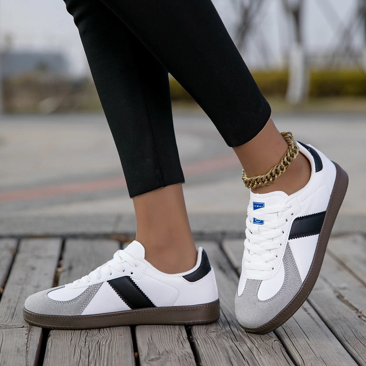 ELUVA Womans Comfortable Sneakers for Men Women White Lightweight Shoes Non Slip Walking Shoes Casual Couple Sneakers Sport