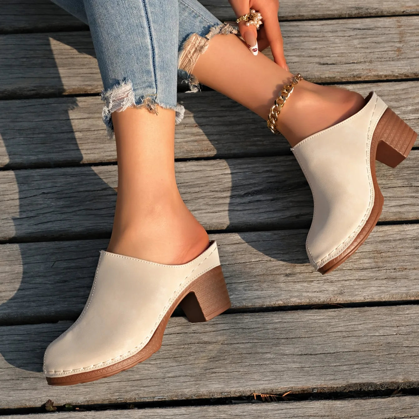 Cushioned Women Sandals Stylish Women's Chunky Heel Mules with Flower Pattern Hollow Upper for Summer Street Parties Fall Events