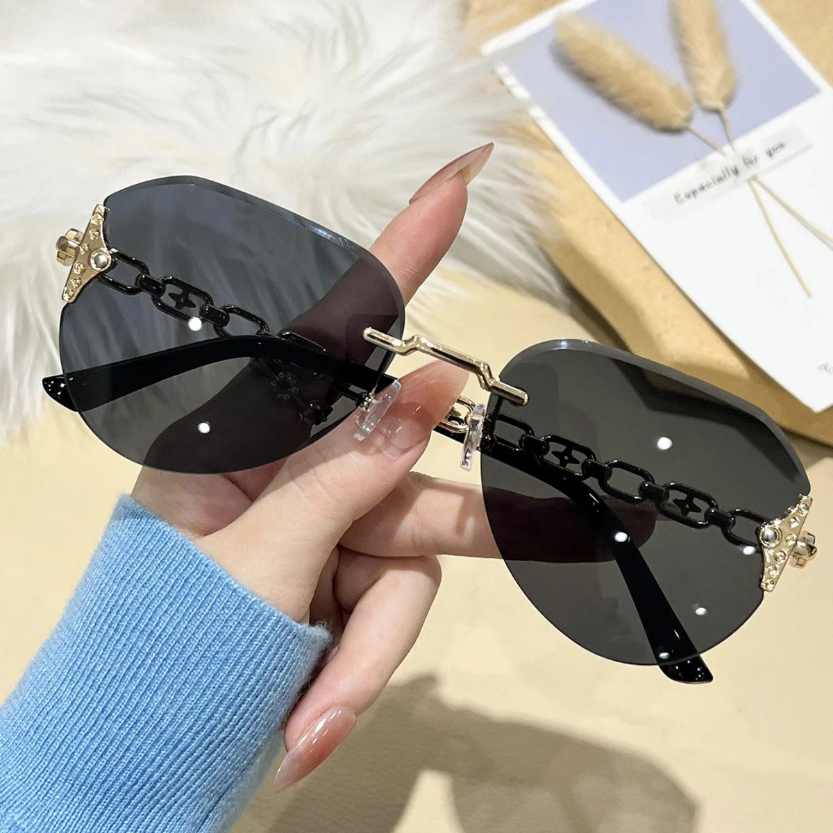 European and American retro fashion unisex sunglasses, trendy and versatile, summer sun shading, sun protection, UV resistant su