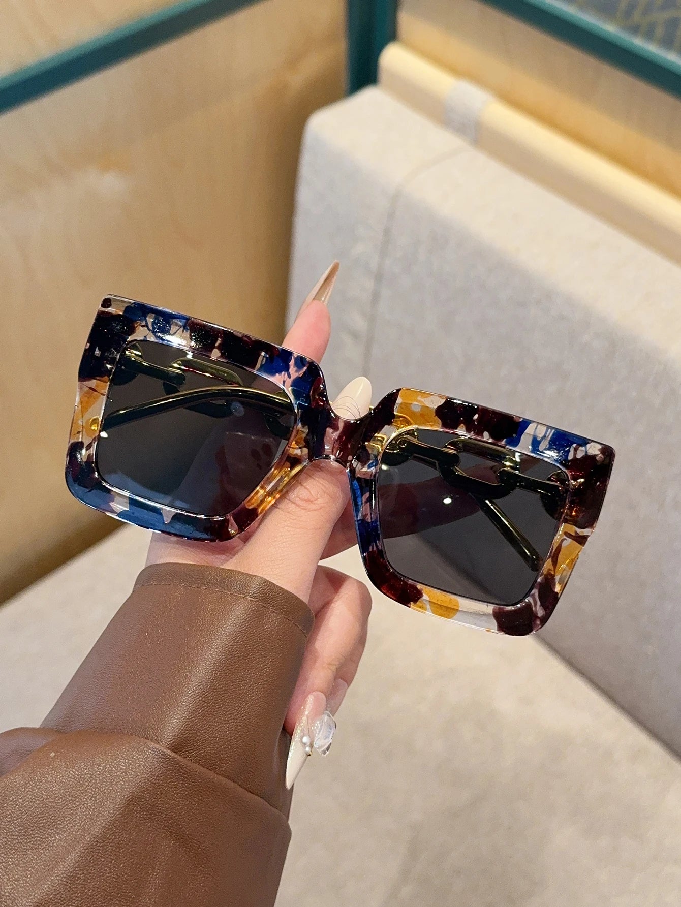 1Pc Fashionable Oversized Square Frame Glasses Fashionable Printed Decorative Glasses Suitable for Daily Wear Decoration