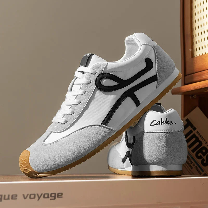 Casual Sneakers 2025 New Men's Breathable Four Seasons Outdoor Soft Sole Comfortable Running Shoes Student Sneakers