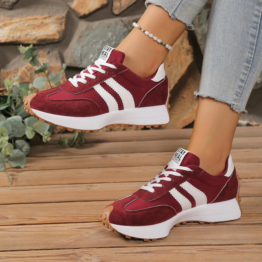 2025 Spring Women Sneakers New Luxury Flat Comfortable Slip on Sneakers Women Trend Lightweight Outdoor Designer Shoes for Women