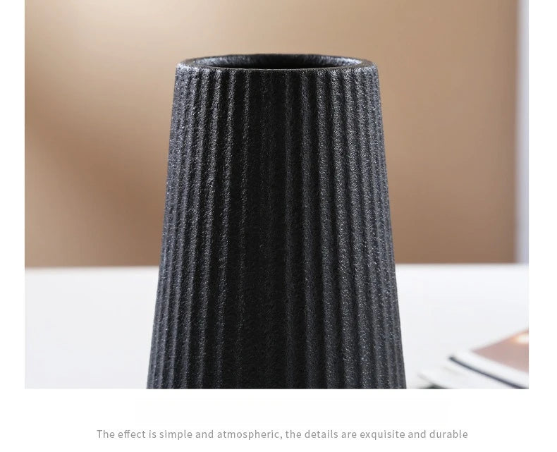 1PC Black Ceramic Vase Flower Ceramic  for Flowers Small Vase for Office and Living Room Home Decoration Ceramic Vase jarrones