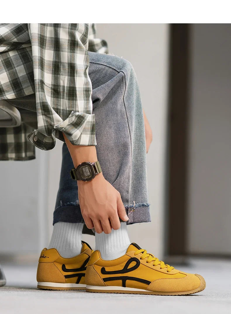 Casual Sneakers 2025 New Men's Breathable Four Seasons Outdoor Soft Sole Comfortable Running Shoes Student Sneakers