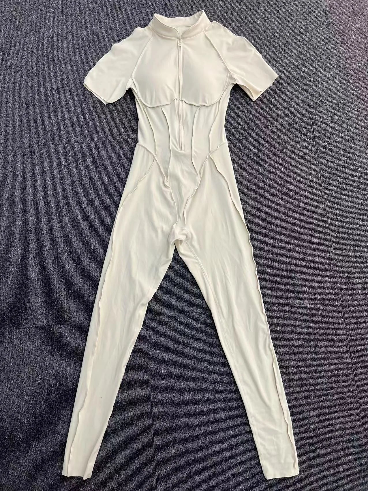 2025 New Style Women Yoga Apparel Workout Suit Gym Clothing Outdoors Sports Suit Short Sleeves Long Pants Suit Fitness Suit Set