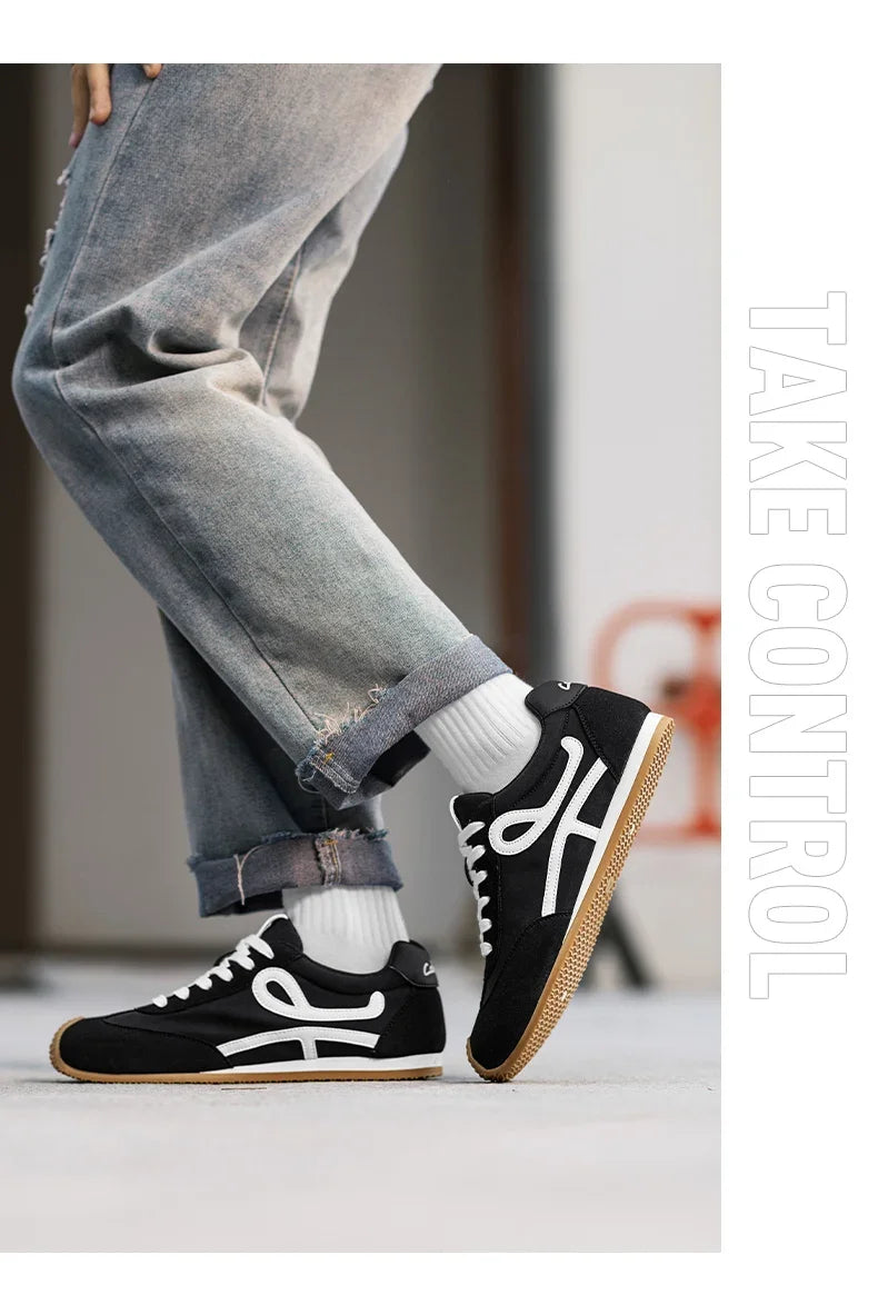Casual Sneakers 2025 New Men's Breathable Four Seasons Outdoor Soft Sole Comfortable Running Shoes Student Sneakers