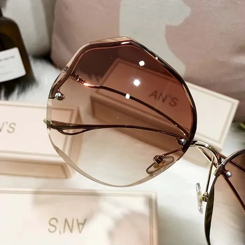 Elegant Square Sunglasses Women Men Outdoors Casual Sun Glasses Female Male Designer Mirror Travel Shades Oculos De Sol