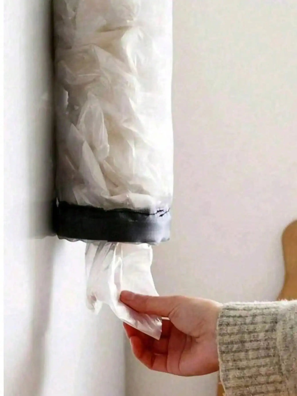 1 Wall-Mounted Plastic Bag Dispenser Rack Ideal for home kitchens, camping, organization, and kitchen accessories