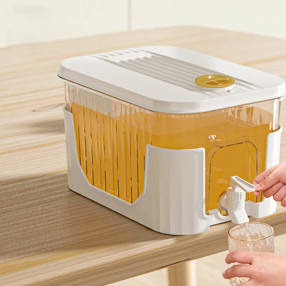 5/4L Cold Kettle with Faucet & Bracket Refrigerator Juice Pitcher Cold Water Pitcher for Party Refrigerator Drink Juice Iced Tea
