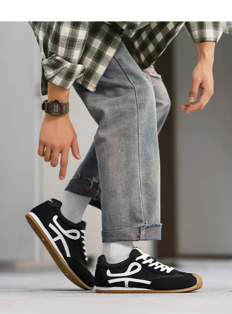 Casual Sneakers 2025 New Men's Breathable Four Seasons Outdoor Soft Sole Comfortable Running Shoes Student Sneakers