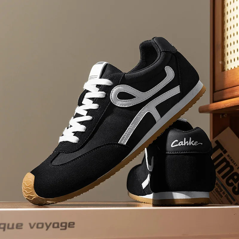 Casual Sneakers 2025 New Men's Breathable Four Seasons Outdoor Soft Sole Comfortable Running Shoes Student Sneakers