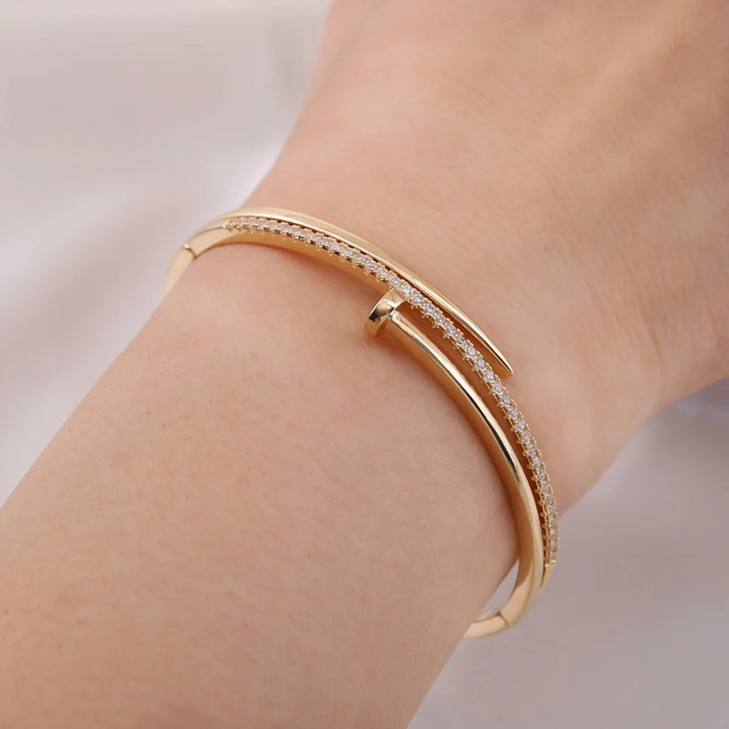 2024 Summer Light Luxury Zirconia Bracelet for Women Fashion Office Gathering Jewelry Accessories