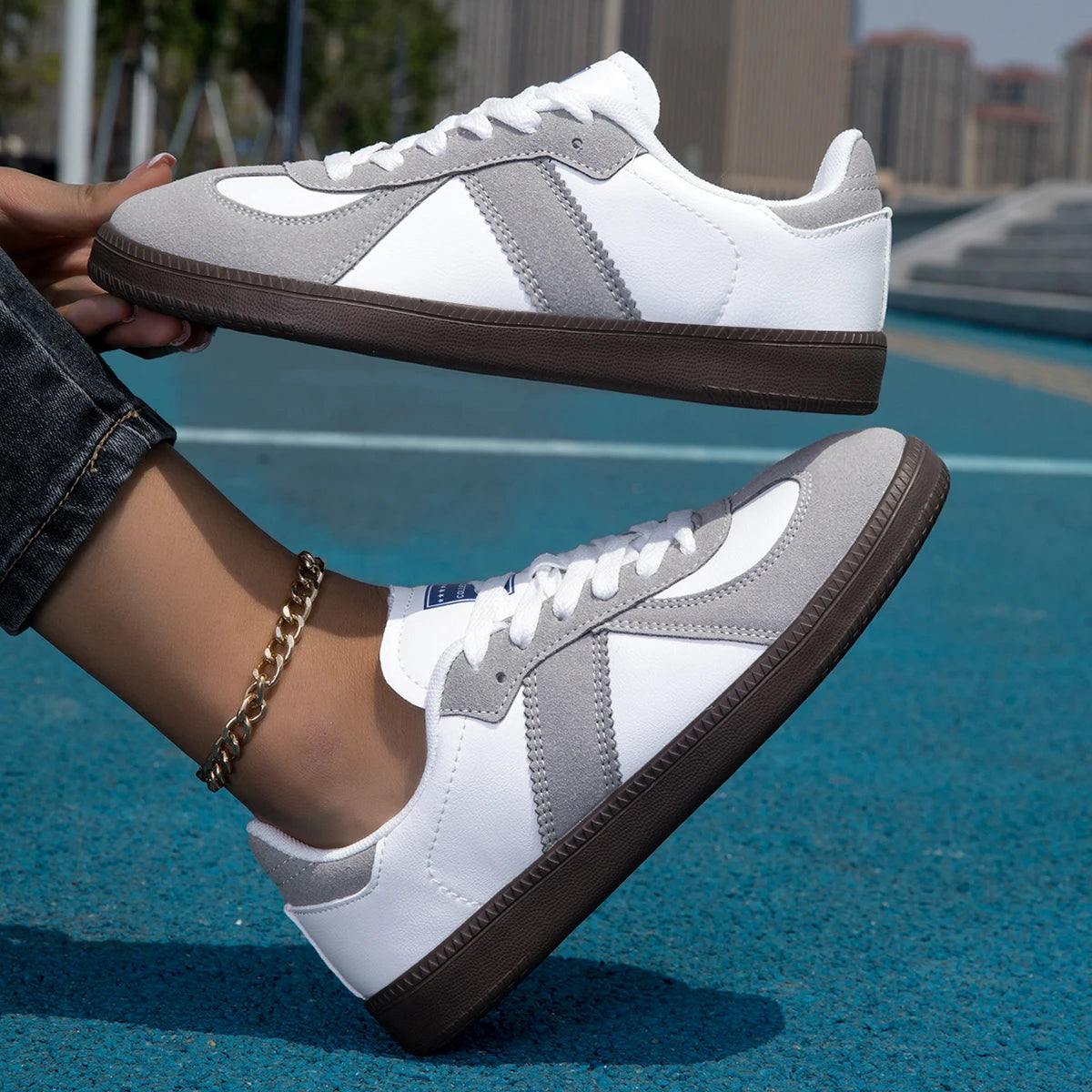 ELUVA Womans Comfortable Sneakers for Men Women White Lightweight Shoes Non Slip Walking Shoes Casual Couple Sneakers Sport