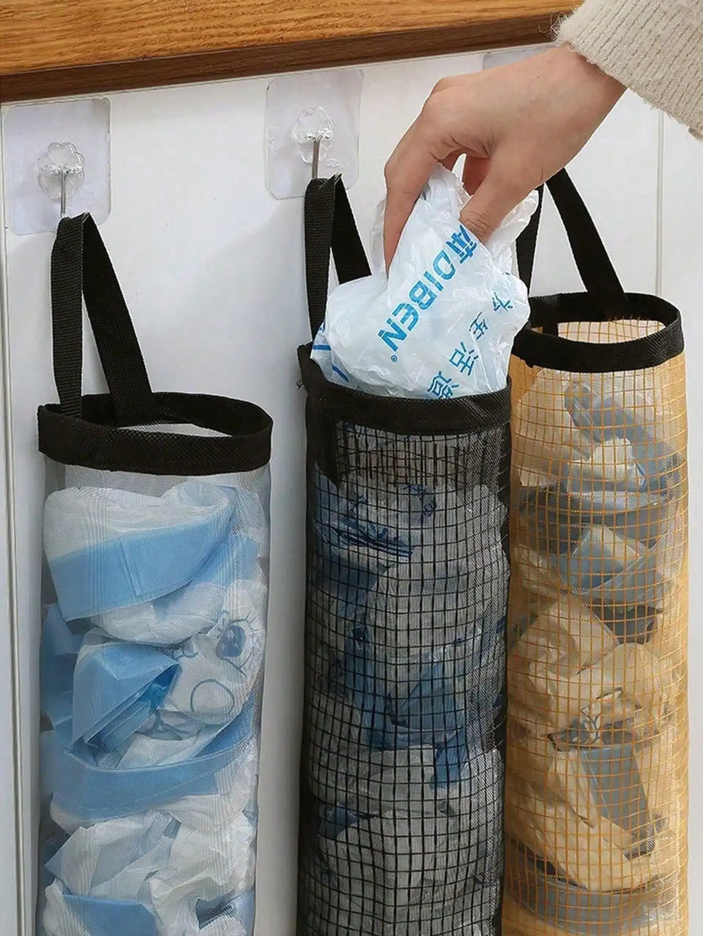 1 Wall-Mounted Plastic Bag Dispenser Rack Ideal for home kitchens, camping, organization, and kitchen accessories