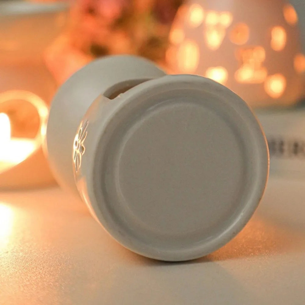 Ceramic Handicrafts Candle Holders Hollow Patterns Essential Oil Burners Candle Lamps Incense Lamps Home Living Room Decoration