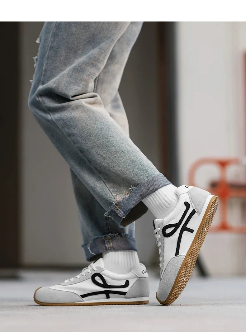 Casual Sneakers 2025 New Men's Breathable Four Seasons Outdoor Soft Sole Comfortable Running Shoes Student Sneakers