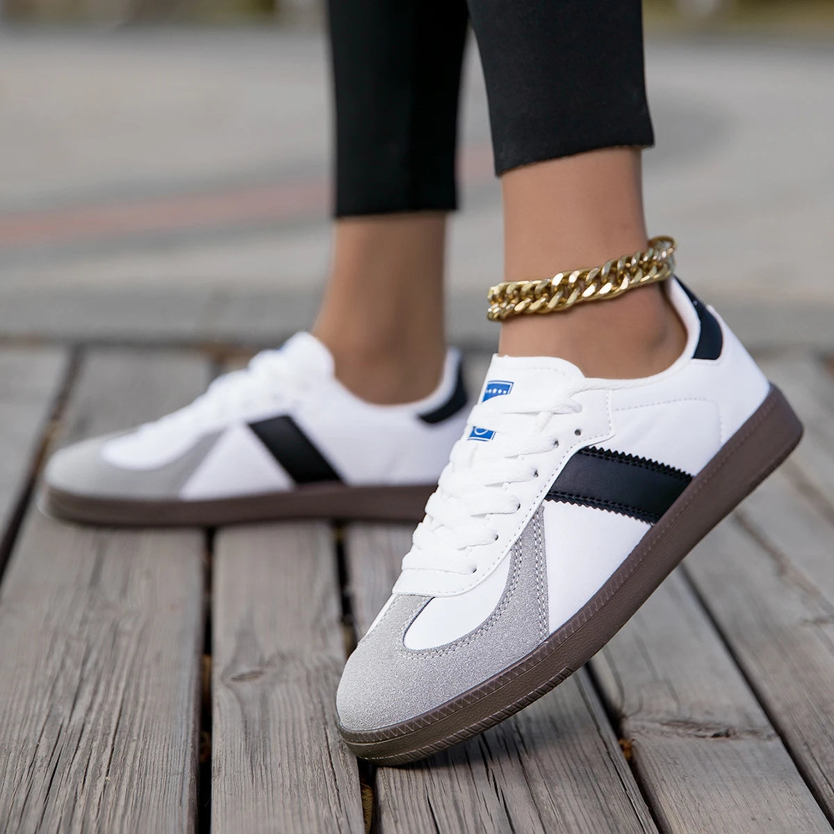ELUVA Womans Comfortable Sneakers for Men Women White Lightweight Shoes Non Slip Walking Shoes Casual Couple Sneakers Sport
